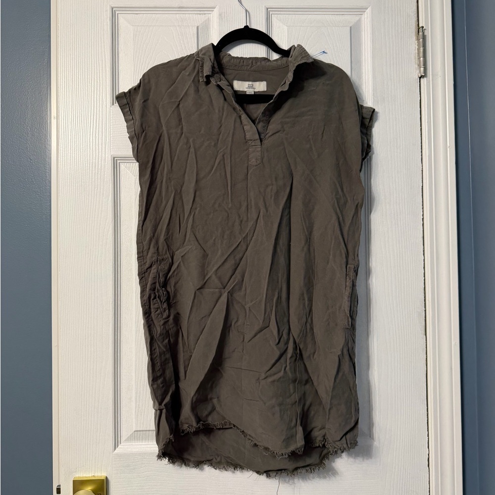 Thread + Supply tee dress with pockets and collar size xs